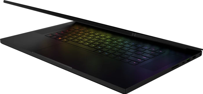 Razer Blade Pro 17 (2019) - FHD/240Hz, Core i7-9750H, 16GB RAM, 512GB SSD, GeForce RTX 2080 Max-Q, US
