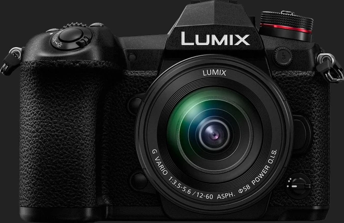 Panasonic Lumix DC-G9 mit Objektiv Lumix G Vario 12-60mm 3.5-5.6 ASPH Power OIS