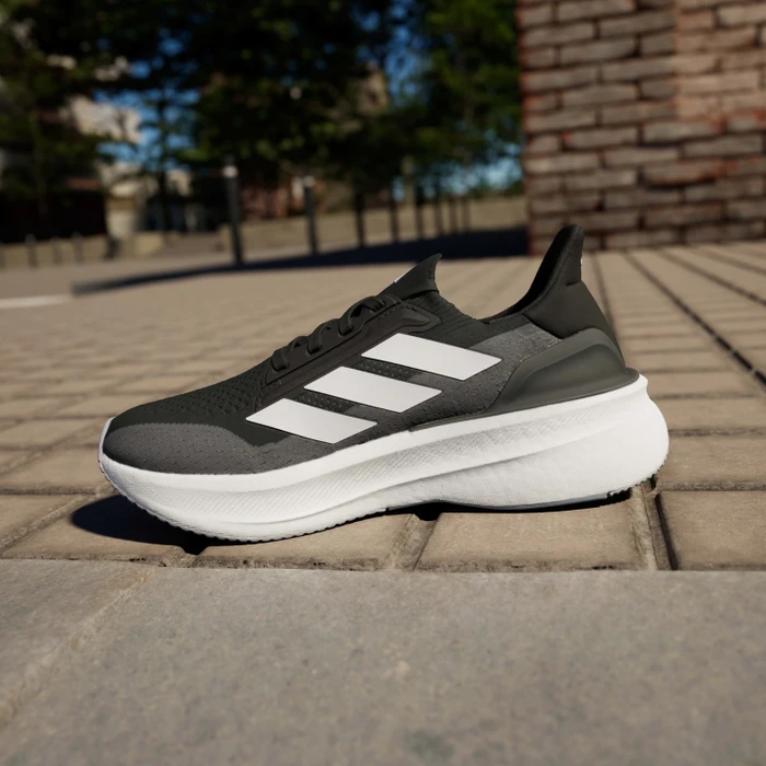 adidas Ultraboost 5x core black/cloud white/carbon (Damen)