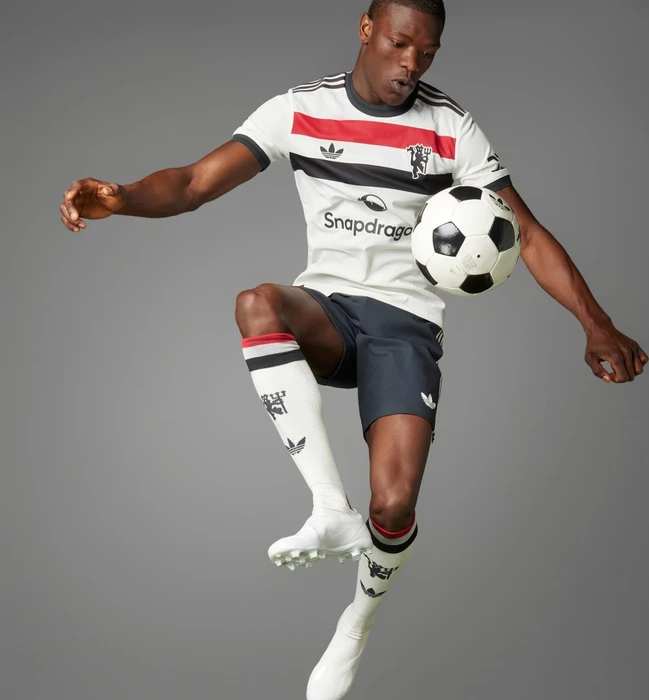 adidas Manchester United Authentic 2024/2025 Ausweichtrikot off white (Herren)