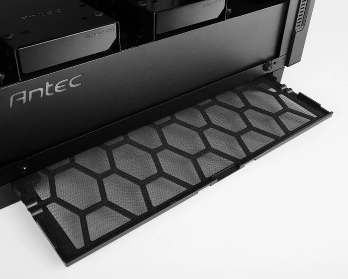 Antec P110 Luce schwarz, Glasfenster