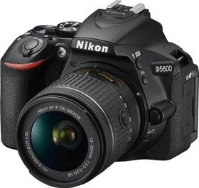 Nikon D5600 mit Objektiv Fremdhersteller