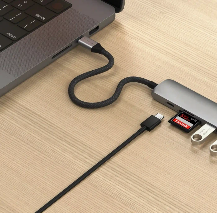 Satechi 6-in-1 Slim Multiport Adapter, Space Grey, USB-C 3.1 [Stecker]
