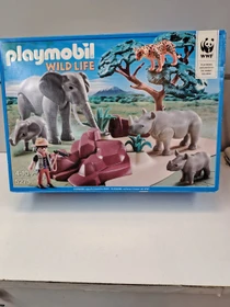 playmobil Wild Life WWF Forscher bei afrikanischen Savannentieren