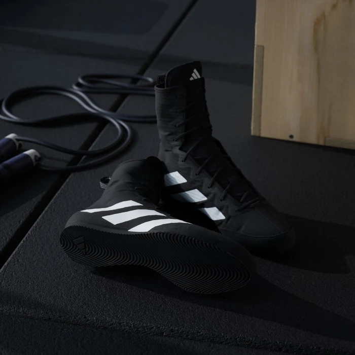 adidas Box Hog 4 core black/cloud white