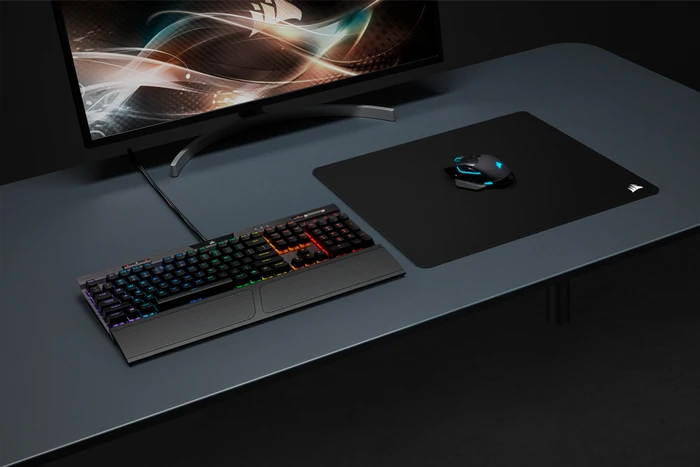 Corsair MM200 PRO Premium Spill-Proof Cloth Gaming Mouse Pad - Heavy XL, schwarz