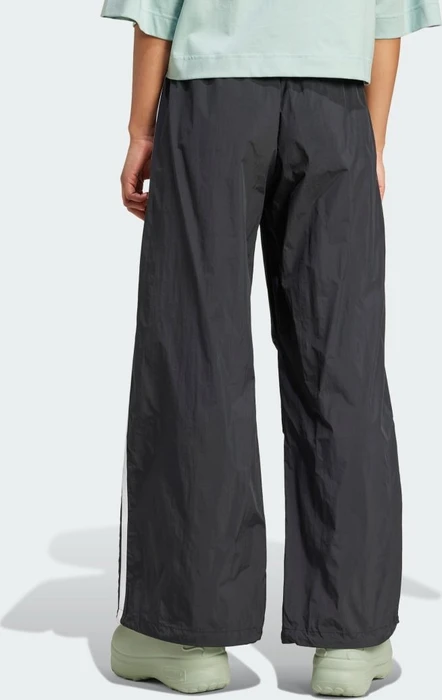 adidas 3-Streifen Woven Parachute Trainingshose lang schwarz (Damen)