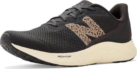 New Balance Fresh Foam Arishi v4 black cement/flat taupe/angora (Damen)