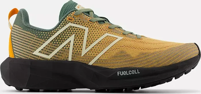 New Balance FuelCell Venym dried apricot/black cement/dark juniper (Herren)