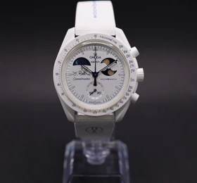 Swatch x Omega Mission to Earthphase SO33W701L