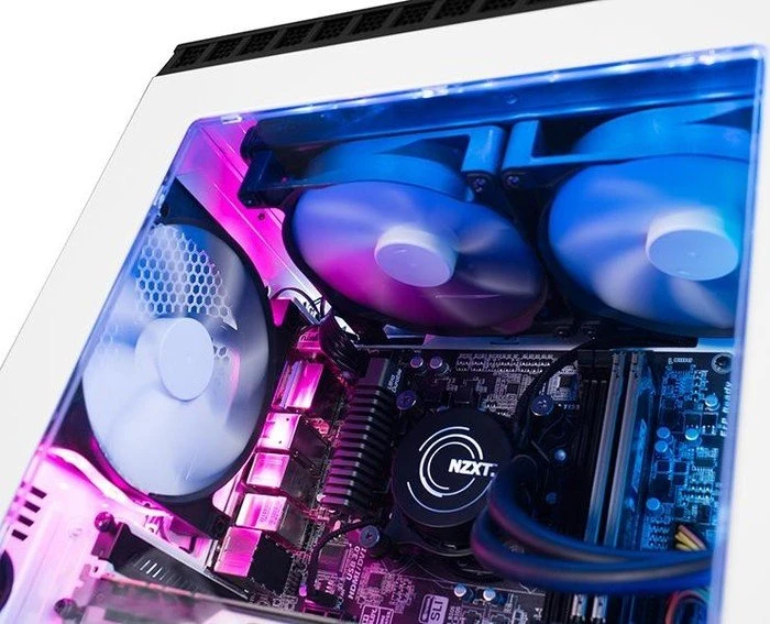NZXT HUE+, LED Controller, schwarz