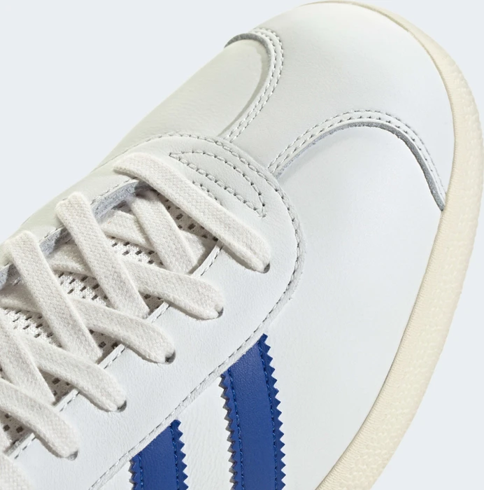 adidas Gazelle core white/royal blue/cream white (Herren)