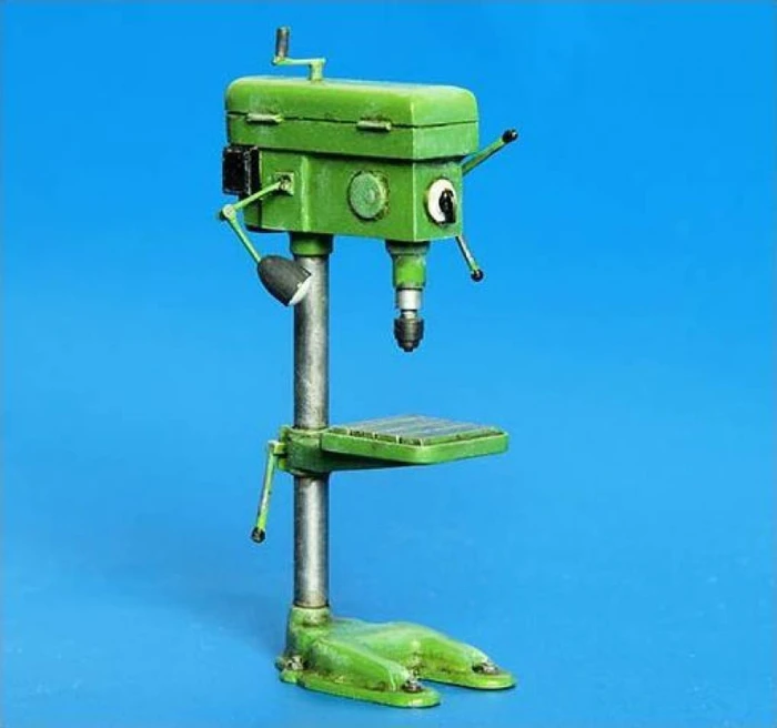 Plus Model Bohrmaschine