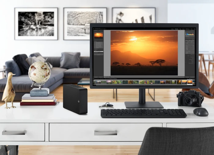 Seagate Expansion Desktop, 8TB, +Rescue, USB 3.0 Micro-B