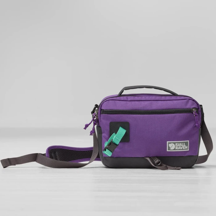 Fjällräven Vardag Shoulder Bag 6 Umhängetasche violette/coal black