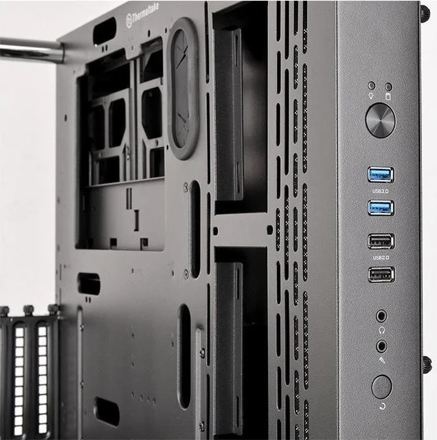 Thermaltake Core P3 Tempered Glass Edition, schwarz, Glasfenster