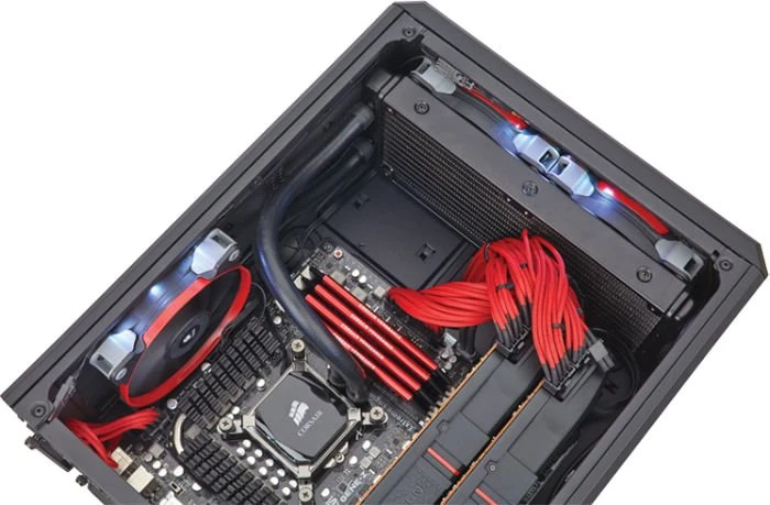Corsair Carbide Series Air 240, schwarz, Acrylfenster