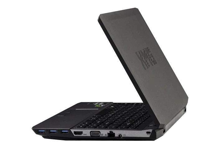 Schenker XMG P303-1OT, Core i7-4700MQ, 4GB RAM, 1TB HDD, GeForce GTX 765M, DE
