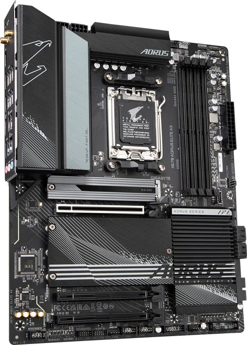 GIGABYTE X670 AORUS Elite AX (AMD AM5)