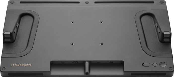 Wacom Cintiq Pro 17 mit Easy-Stand-Standfuß