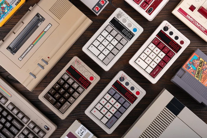 8BitDo Retro 18 Mechanical Numpad Fami Edition, mehrfarbig/rot/weiß, Kailh Box V2 WHITE, hot-swap, USB-C/Bluetooth