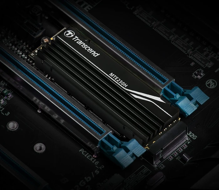 Transcend MTE250H SSD 4TB, M.2 2280 / M-Key / PCIe 4.0 x4, Kühlkörper