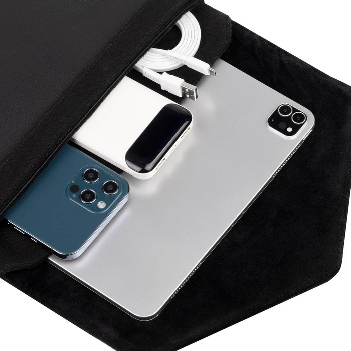 RivaCase Cardiff 8505 Laptop Sleeve für Macbook Pro 16", schwarz