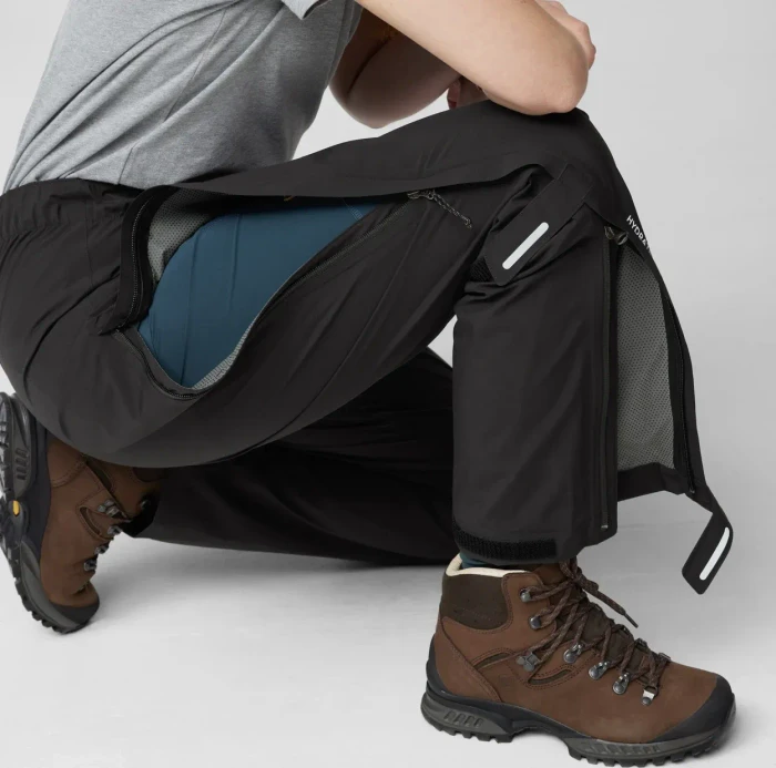Fjällräven High Coast Hydratic Hose lang schwarz (Damen)