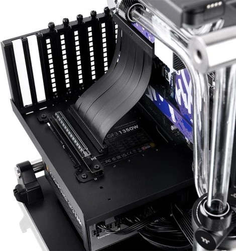 Thermaltake Riser Kabel, gewinkelt, PCIe 4.0, 130mm, schwarz
