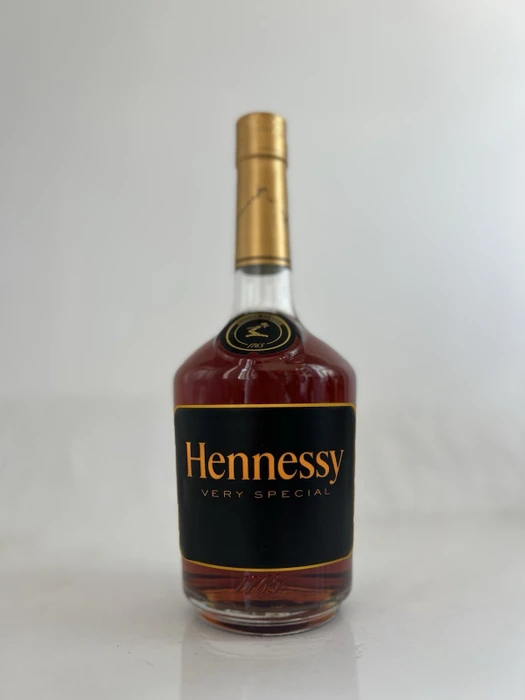 Hennessy V.S. Luminous 700ml