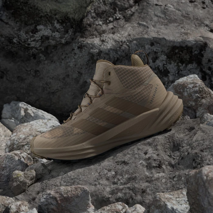adidas Terrex Freehiker 3 Gore-Tex Mid khaki six/brown oxide/dark brown (Herren)