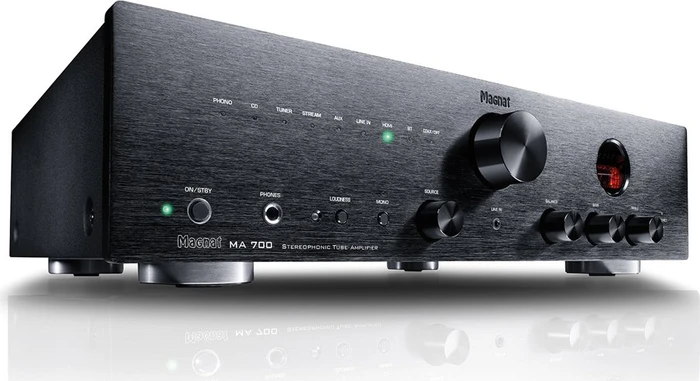 Magnat MA 700