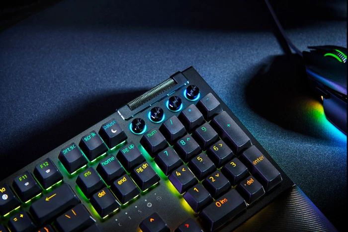 Razer BlackWidow V4, Razer GREEN Clicky Gen-3, USB, US