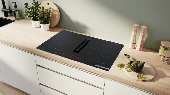 Bosch Serie 8 PXX82BD56E Induktionskochfeld mit Kochfeldabzug autark mattschwarz
