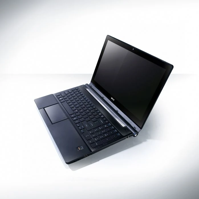 Acer Aspire Ethos 5951G-2434G75Mnkk, Core i5-2430M, 4GB RAM, 750GB HDD, GeForce GT 555M, DE