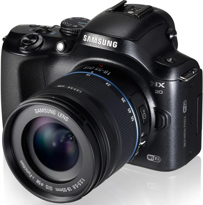 Samsung NX20 mit Objektiv NX 18-55mm 3.5-5.6 OIS II i-Function