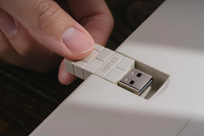 8BitDo Retro Mechanical Keyboard, M Edition, weiß/grau, Kailh Box V2 WHITE, USB/Bluetooth, US