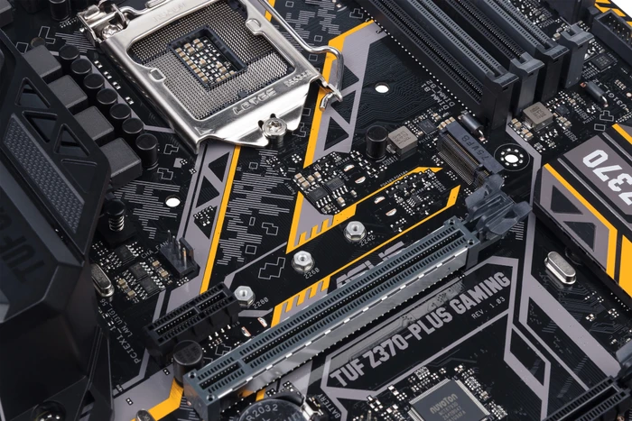 ASUS TUF Z370-Plus Gaming (Intel 1151 v2)