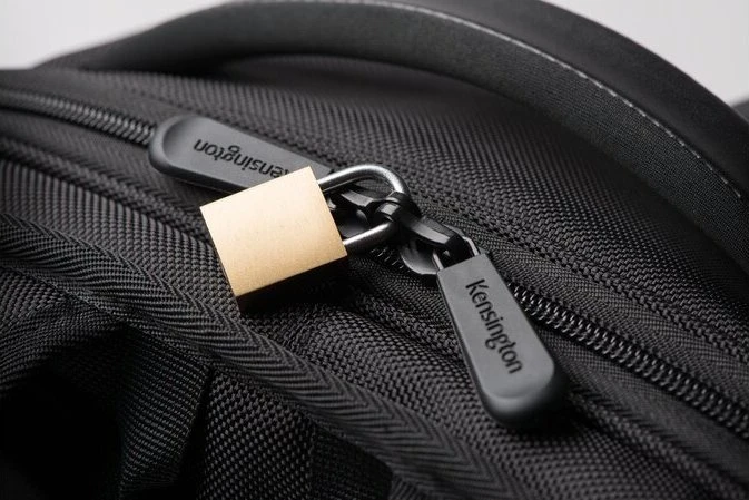 Kensington Contour 2.0 Pro 17" Laptop Rucksack schwarz