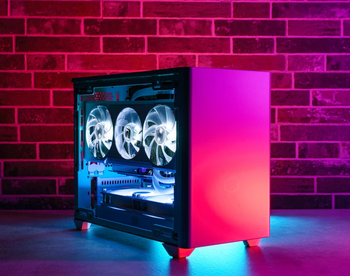 Cooler Master MasterBox NR200P Color Edition Caribbean Blue, Glasfenster, Mini-ITX