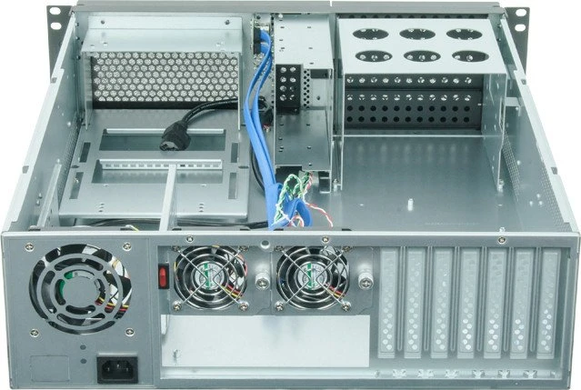 Chieftec UNC-310A-B, schwarz, 3HE, ATX (UNC-310A-B-OP) – Bild 8