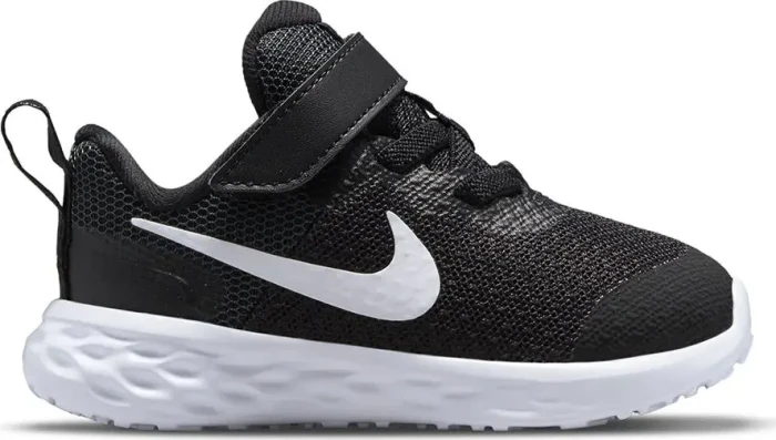 Nike Revolution 6 black/dark smoke grey/white (Junior)