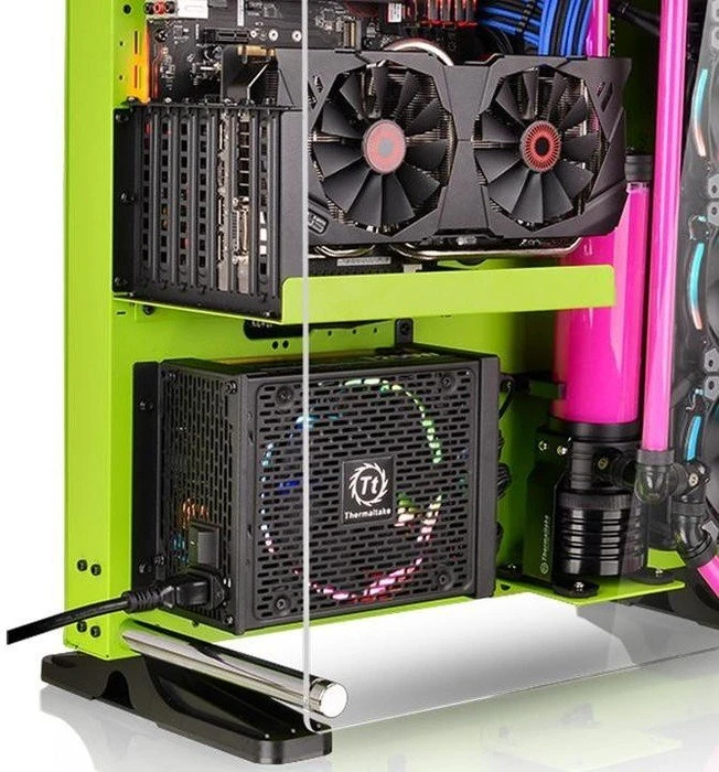 Thermaltake Core P5 grün, Acrylfenster