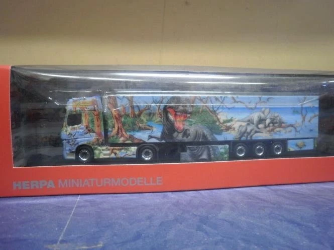 Herpa Mercedes-Benz Actros Gigaspace Kühlkoffer-Sattelzug Herpa Weltgeschichte Nr. 5.1 Die Dinosaurier