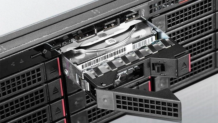 Lenovo ThinkServer RD650, Xeon E5-2620 v3, 8GB RAM, 2HE