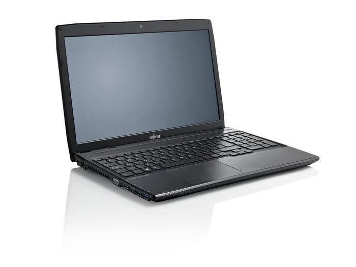 Fujitsu Lifebook A544, Core i5-4200M, 8GB RAM, 500GB HDD, DE
