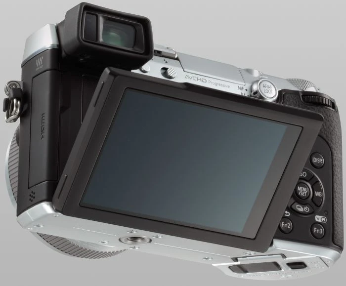 Panasonic Lumix DMC-GX7 silber mit Objektiv Lumix G Vario 14-42mm 3.5-5.6 II ASPH OIS