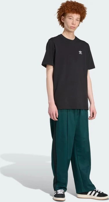 adidas Adicolor Baggy Fit Firebird Trainingshose lang aurora ivy/black (Herren)