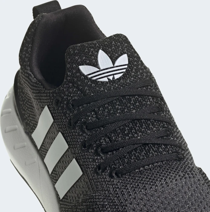 adidas Swift Run 22 core black/cloud white/grey five