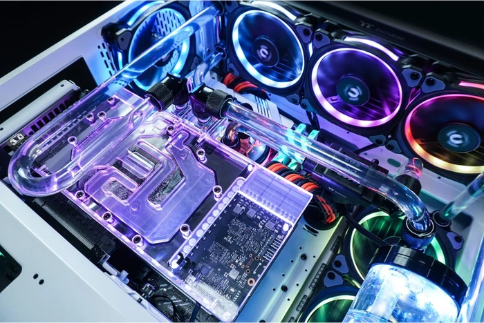 Thermaltake Neptun Custom LCS Loop, Core i9-12900K, 32GB RAM, 4TB SSD, GeForce RTX 3080